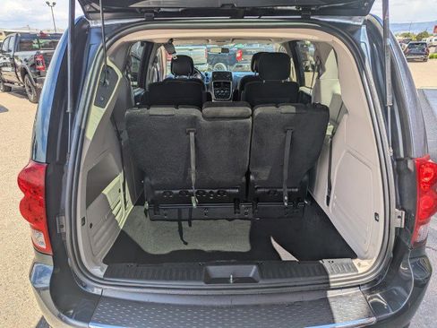 Used 2014 Dodge Grand Caravan SXT w/ Rear Park Assist Package FWD image 23
