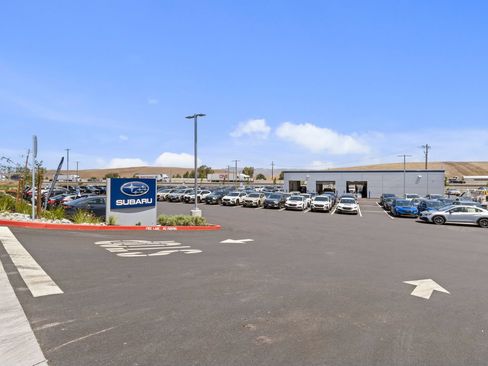 Used 2021 Ford Escape Titanium w/ Titanium Premium Package FWD image 8