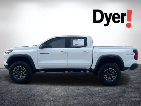 Used 2024 Chevrolet Colorado ZR2 w/ Technology Package AWD/4WD image 2