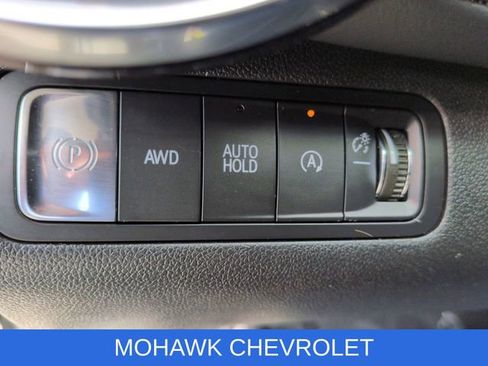 Used 2025 Chevrolet Equinox LT AWD/4WD image 35