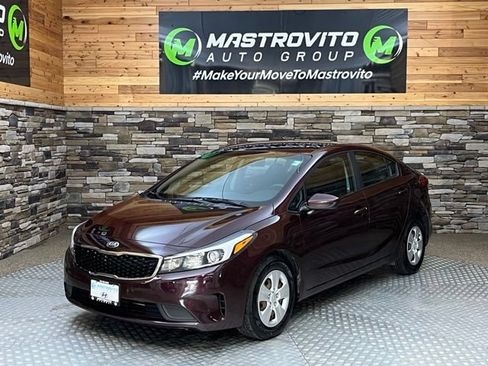 Used 2017 Kia Forte LX FWD image 3