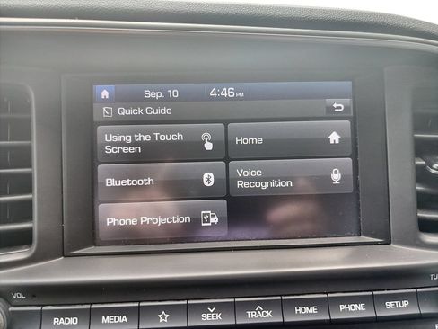 Used 2020 Hyundai Elantra SEL FWD image 14