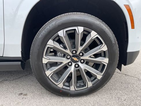 New 2026 Chevrolet Suburban High Country AWD/4WD image 58