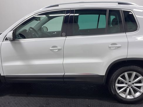 Used 2017 Volkswagen Tiguan Wolfsburg Edition AWD/4WD image 14