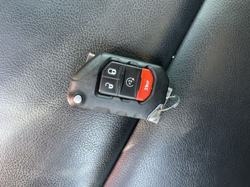 Used 2023 Jeep Gladiator Mojave w/ LED Lighting Group AWD/4WD image 34