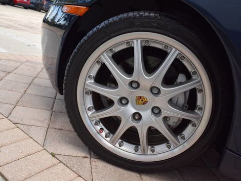 Used 2000 Porsche 911 Carrera 4 image 74