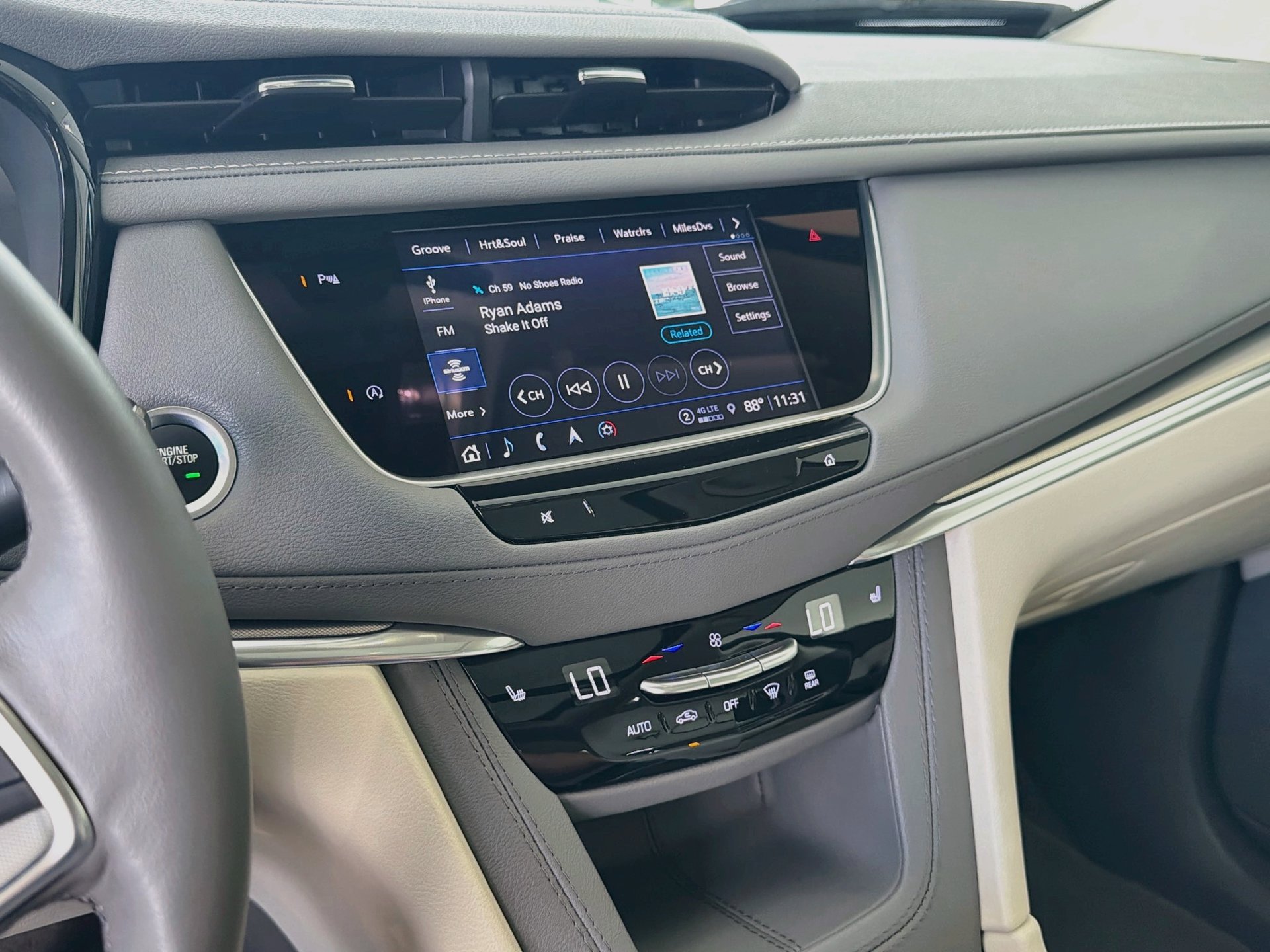 Certified 2023 Cadillac XT5 Premium Luxury FWD image 29