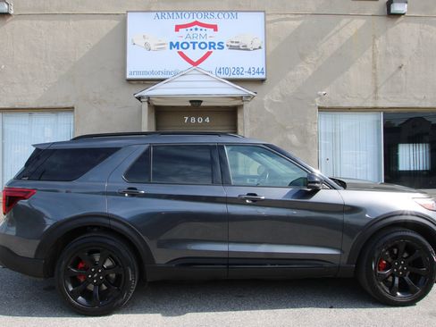 Used 2020 Ford Explorer ST w/ ST Street Pack image 4