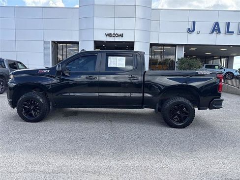Used 2021 Chevrolet Silverado 1500 LT Trail Boss AWD/4WD image 2