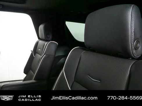 Certified 2026 Cadillac Escalade Luxury image 21