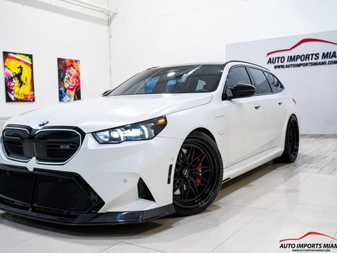 Used 2026 BMW M5 Touring AWD/4WD image 34