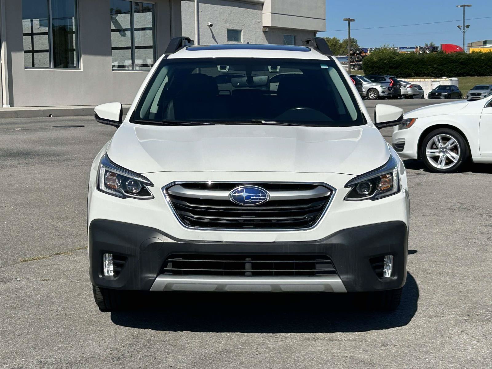 Used 2022 Subaru Outback Limited XT AWD/4WD image 2