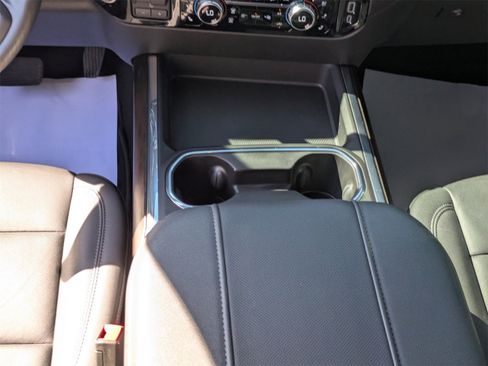 Used 2025 GMC Sierra 2500 SLT w/ SLT Convenience Package image 21