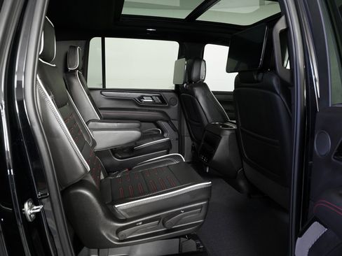 Used 2026 GMC Yukon XL AT4 Ultimate image 11