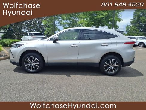 Used 2021 Toyota Venza LE w/ Carpet Mat Package (TMS) AWD/4WD image 2