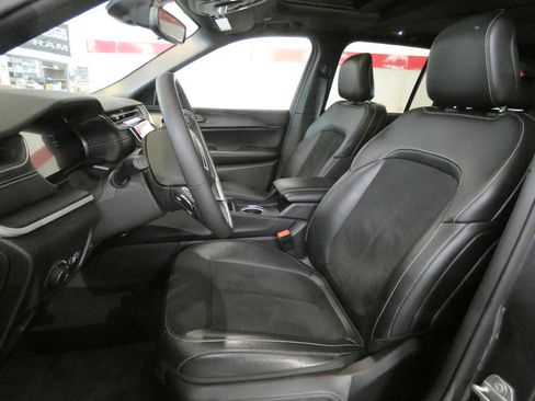 Used 2024 Jeep Grand Cherokee Altitude AWD/4WD image 9