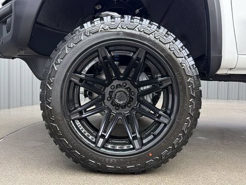 Used 2026 GMC Sierra 1500 AT4X AWD/4WD image 9