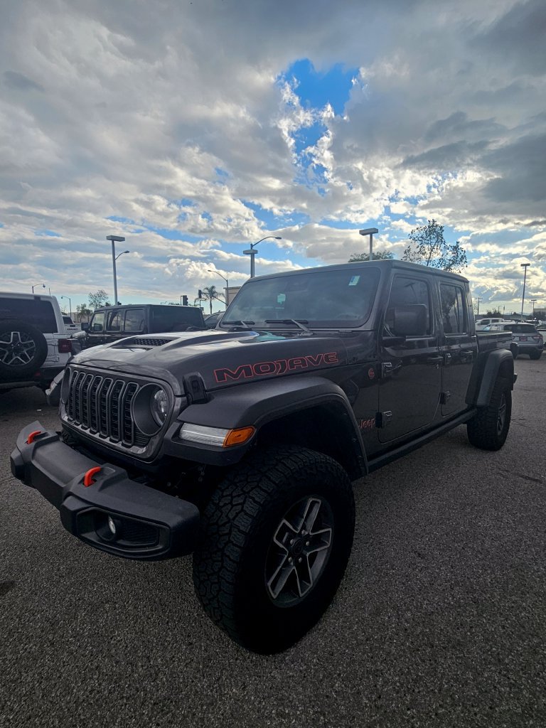 Used 2025 Jeep Gladiator Mojave w/ Safety Group AWD/4WD image 2