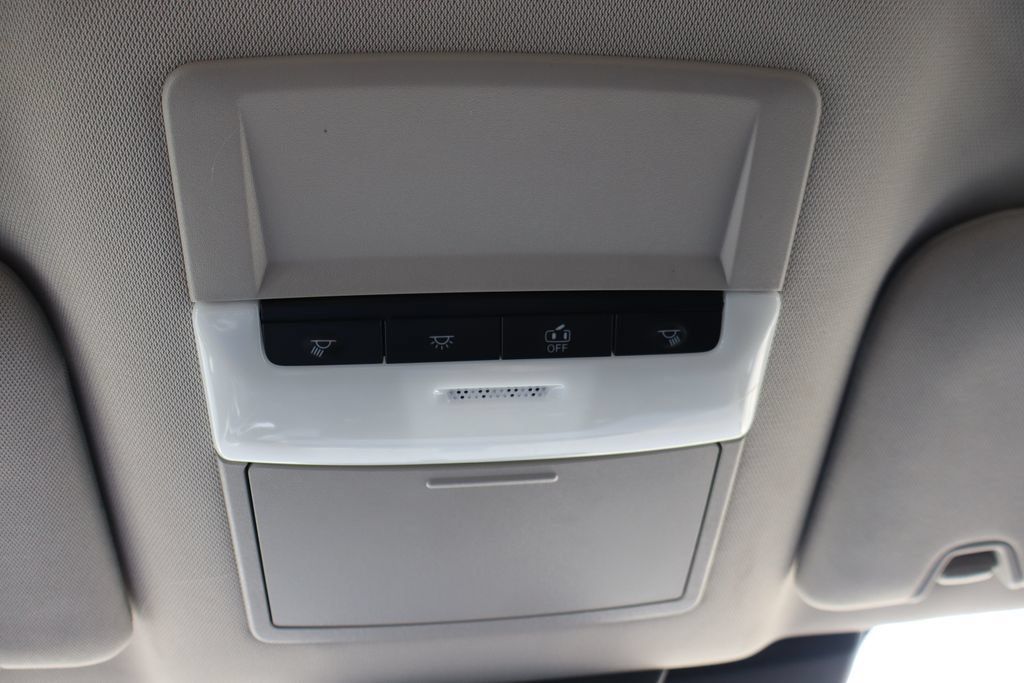 Used 2023 Nissan Pathfinder S AWD/4WD image 16