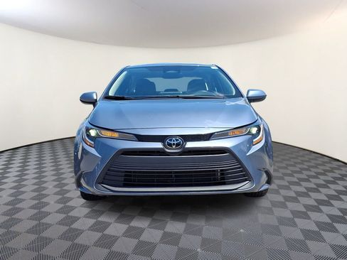 Used 2024 Toyota Corolla LE FWD image 3