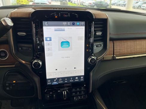 New 2023 RAM 3500 Limited image 7