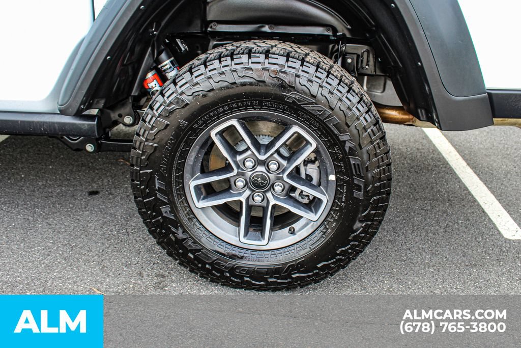Used 2026 Jeep Gladiator Mojave AWD/4WD image 15