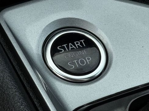 Used 2025 Nissan Altima 2.5 SV FWD image 21