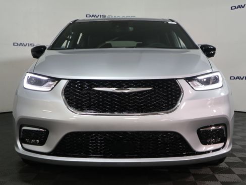 New 2026 Chrysler Pacifica Select image 13