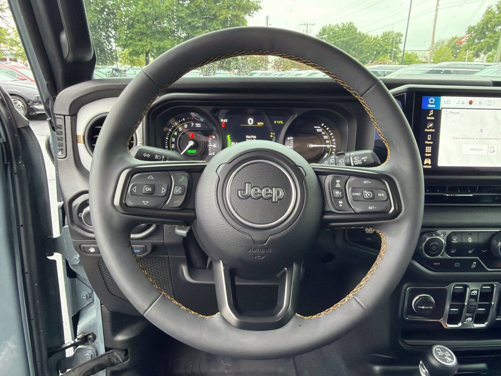 Used 2024 Jeep Wrangler Unlimited w/ Convenience Group AWD/4WD image 13
