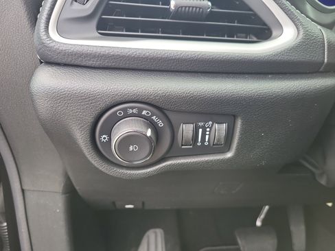New 2026 Chrysler Pacifica Select FWD image 28