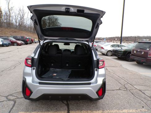 Used 2025 Subaru Crosstrek 2.0i Premium image 8