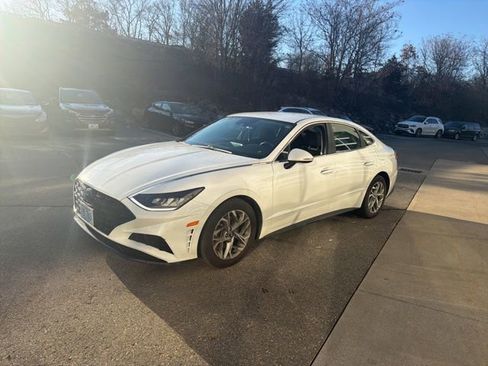 Used 2020 Hyundai Sonata SEL w/ Convenience Package image 3