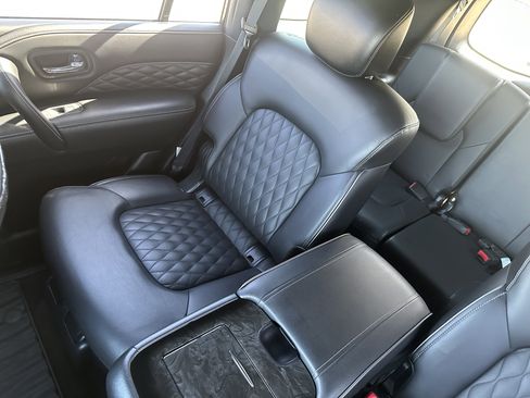 Used 2021 INFINITI QX80 Sensory w/ All-Season Package AWD/4WD image 12