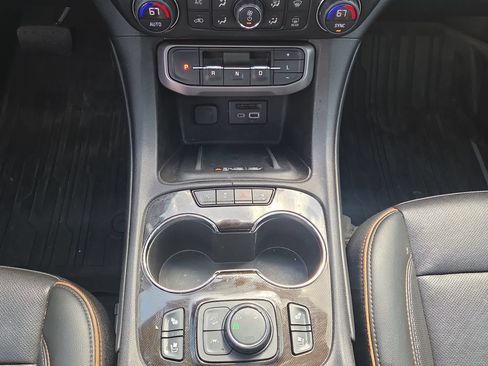 Used 2021 GMC Acadia AT4 w/ GMC Pro Grade Package AWD/4WD image 19
