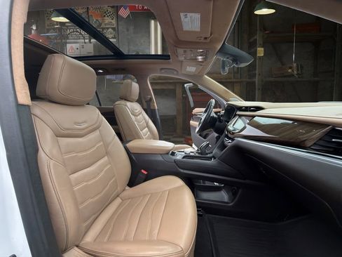 Certified 2021 Cadillac XT6 Premium Luxury w/ Platinum Package FWD image 15