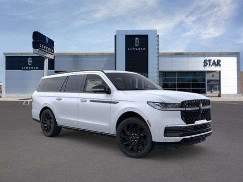 New 2026 Lincoln Navigator L Reserve w/ Jet Appearance Package AWD/4WD image 7