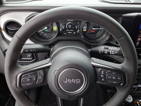 Used 2025 Jeep Wrangler Unlimited Sport S 4xe AWD/4WD image 18