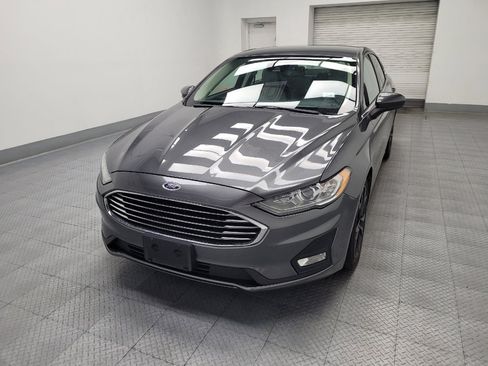 Used 2020 Ford Fusion SE w/ Equipment Group 151A FWD image 15