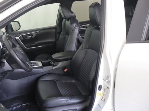 Used 2022 Toyota RAV4 XSE w/ XSE Grade Weather Package AWD/4WD image 8