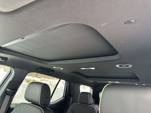 Used 2023 Chevrolet Traverse Premier w/ Redline Edition image 29