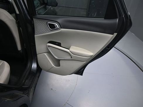 Used 2021 Kia Soul LX FWD image 20