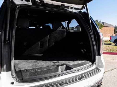 Used 2022 Chevrolet Suburban Premier image 57