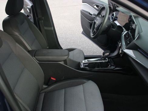 Used 2024 Chevrolet Trax LT FWD image 31