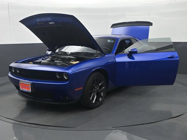 Used 2021 Dodge Challenger SXT w/ Driver Convenience Group RWD image 35