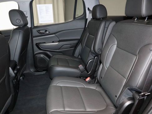 Used 2023 GMC Acadia SLT w/ LPO, Floor Liner Package image 24