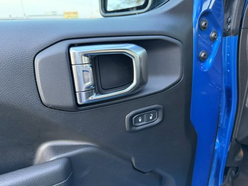 New 2026 Jeep Gladiator Sport AWD/4WD image 13