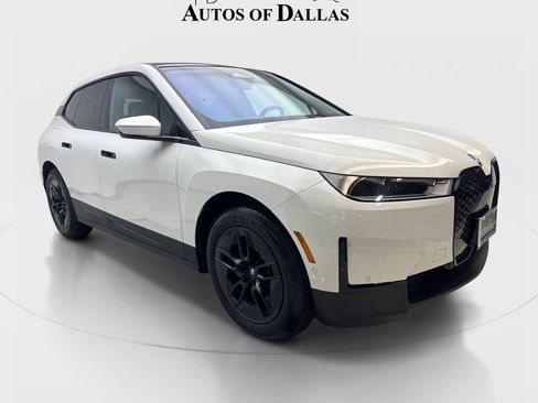 Used 2024 BMW iX xDrive50 w/ Convenience Package AWD/4WD image 4