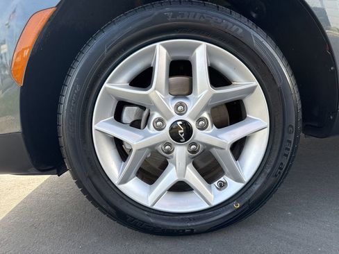 Used 2024 Kia Soul LX w/ Option Group 015 image 12