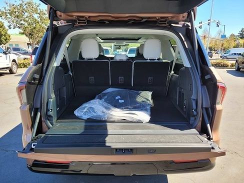 New 2026 Lincoln Navigator L Black Label AWD/4WD image 42