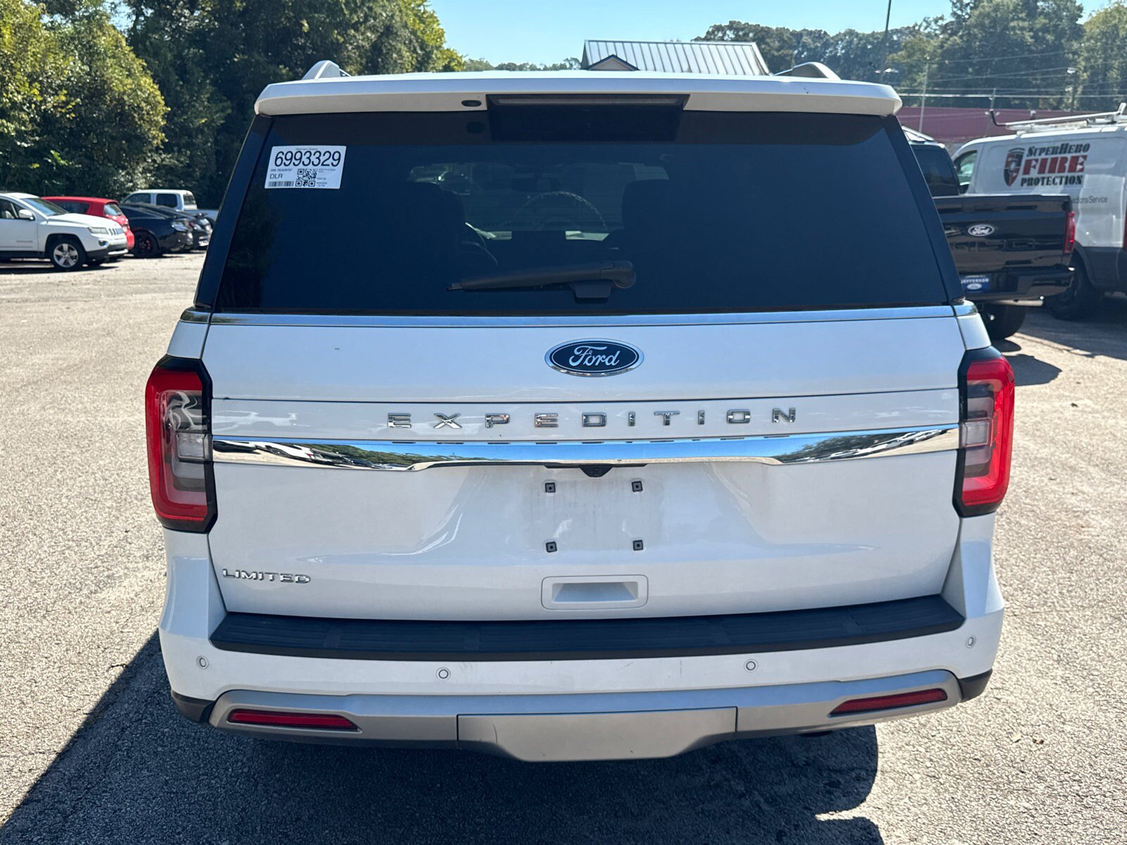 Used 2024 Ford Expedition Limited AWD/4WD image 6